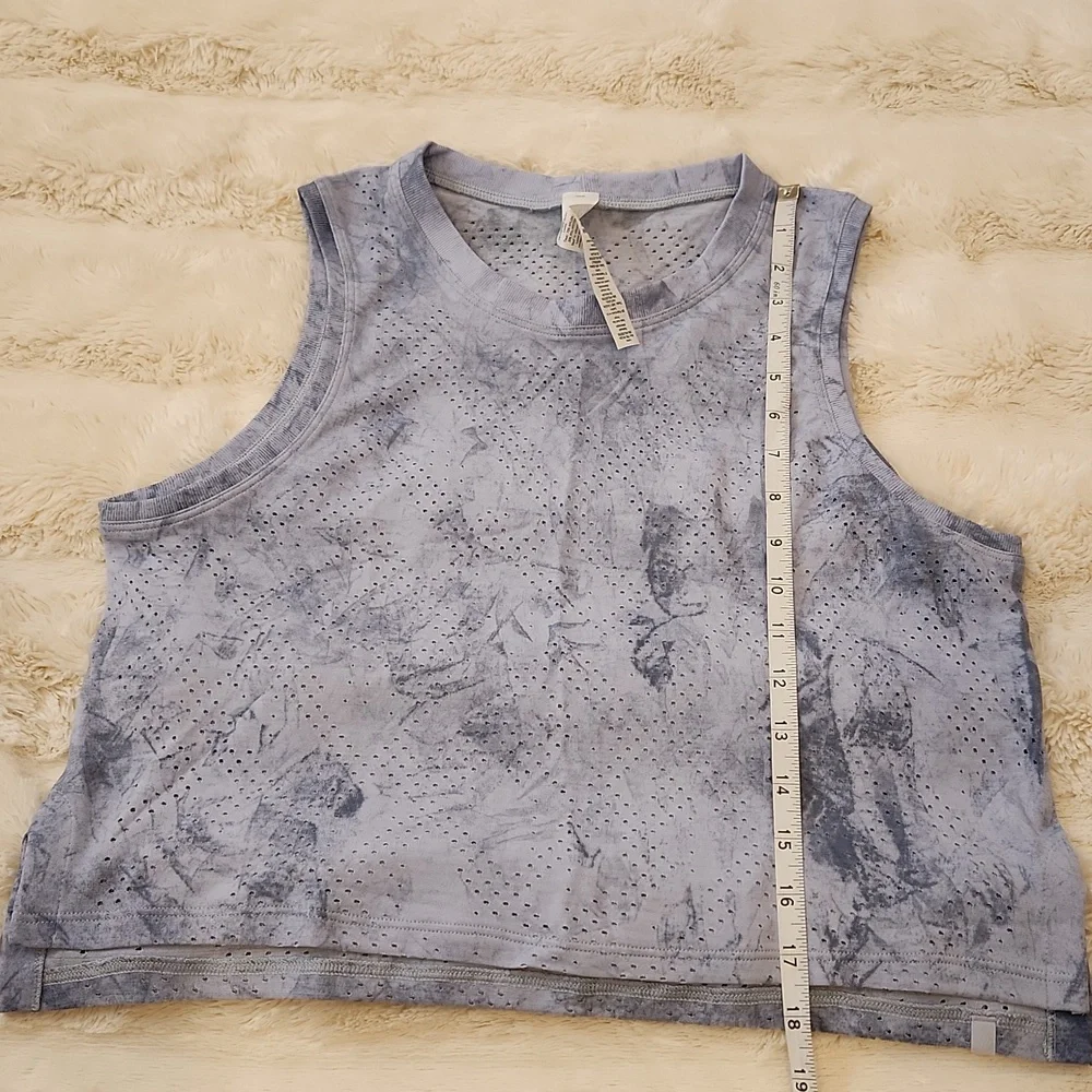 Lululemon Train to be Relaxed Fit Luna Blue Tye Dye Mesh Tank Top size 6 - Picture 7 of 11